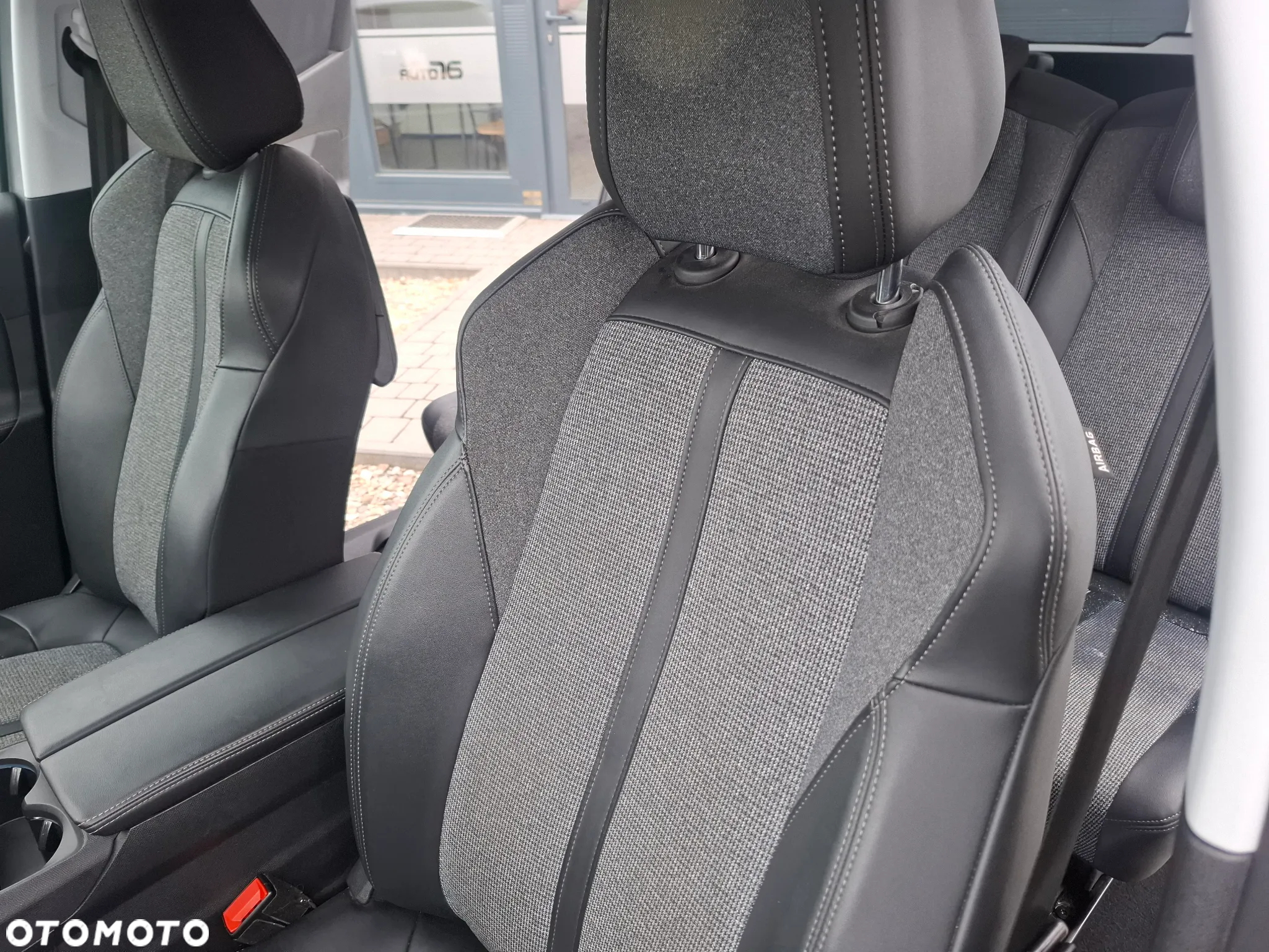 Peugeot 5008 1.5 BlueHDi GT S&S EAT8 - 29