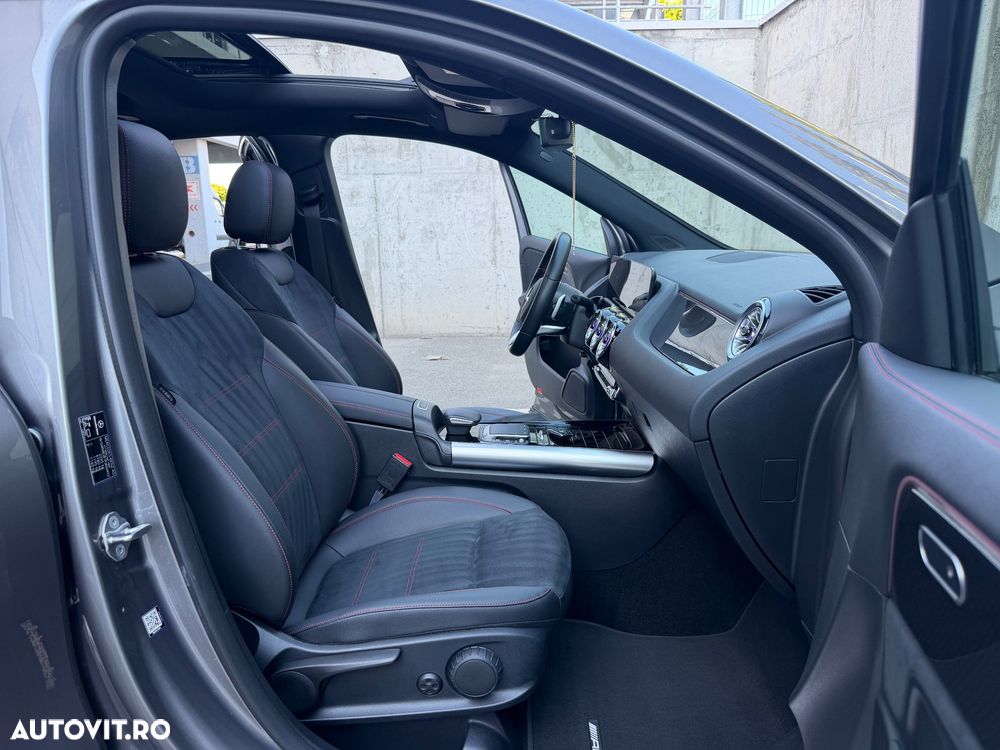Mercedes-Benz GLA - 16