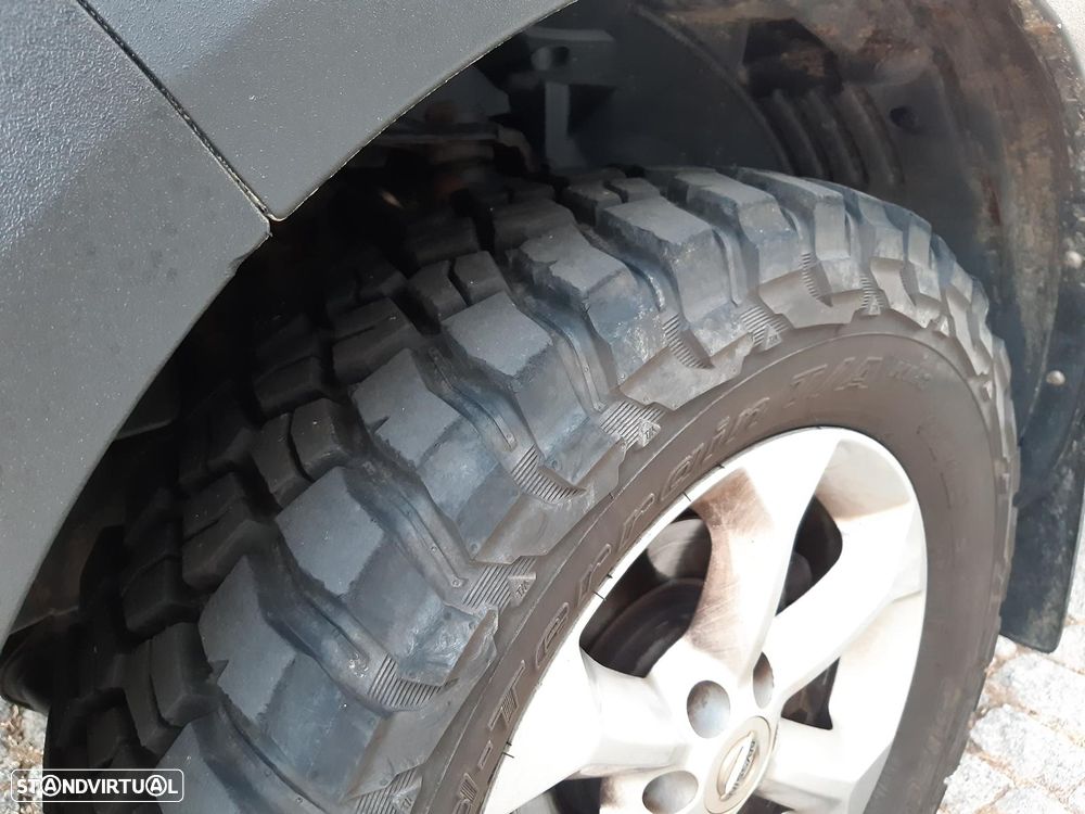 Nissan Navara 2.5 dCi CD LE - 9