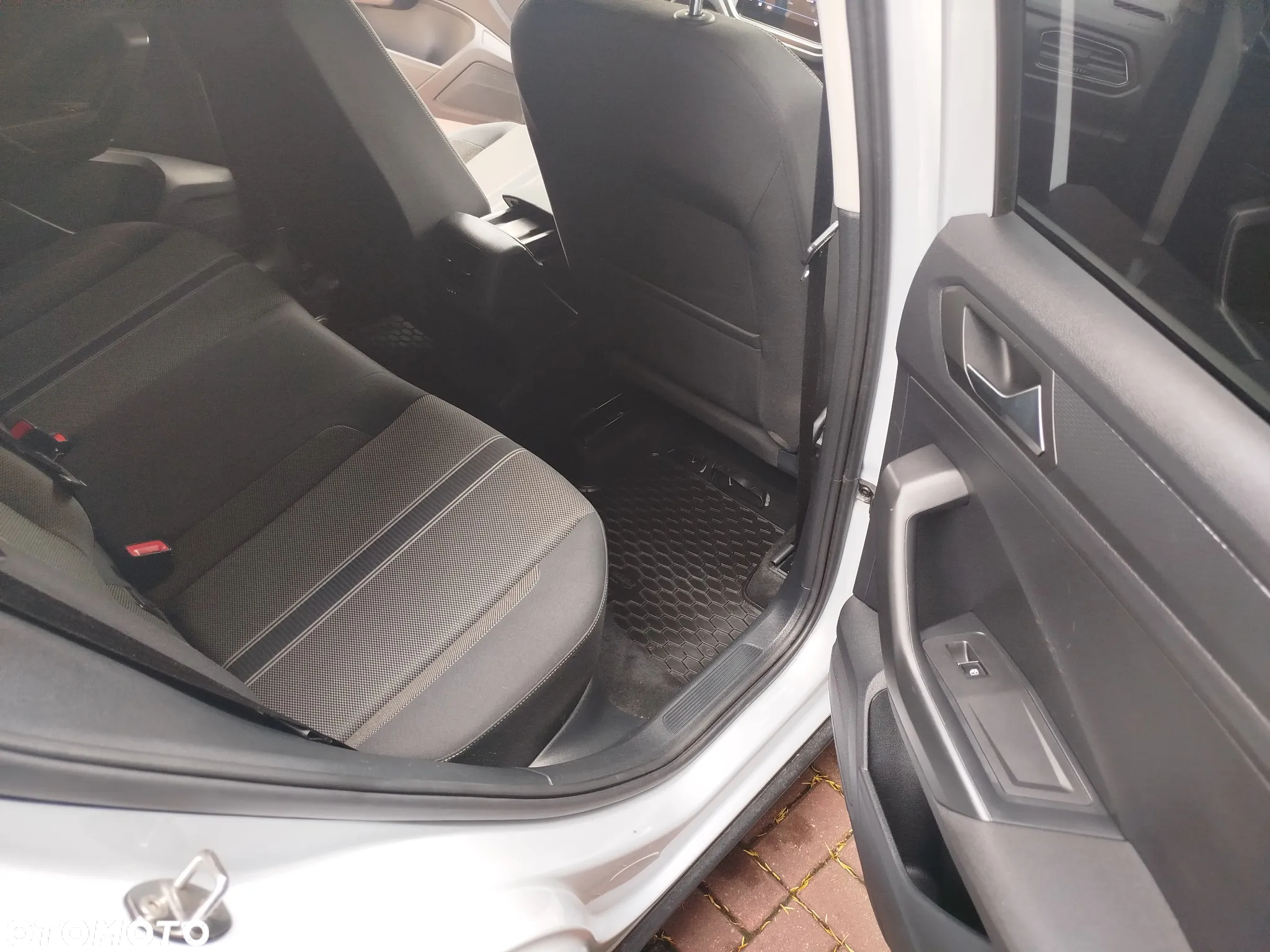 Volkswagen T-Roc 2.0 TDI SCR DPF Premium - 13