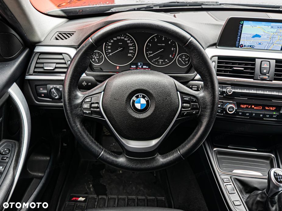 BMW Seria 3 320d - 10