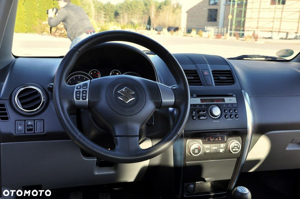 Suzuki SX4 - 30