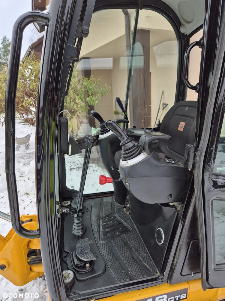 JCB 8018 - 3