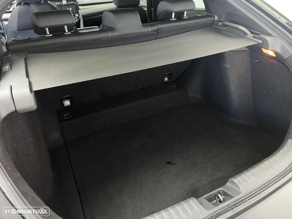 Honda Civic 1.0 i-VTEC Elegance Navi - 11