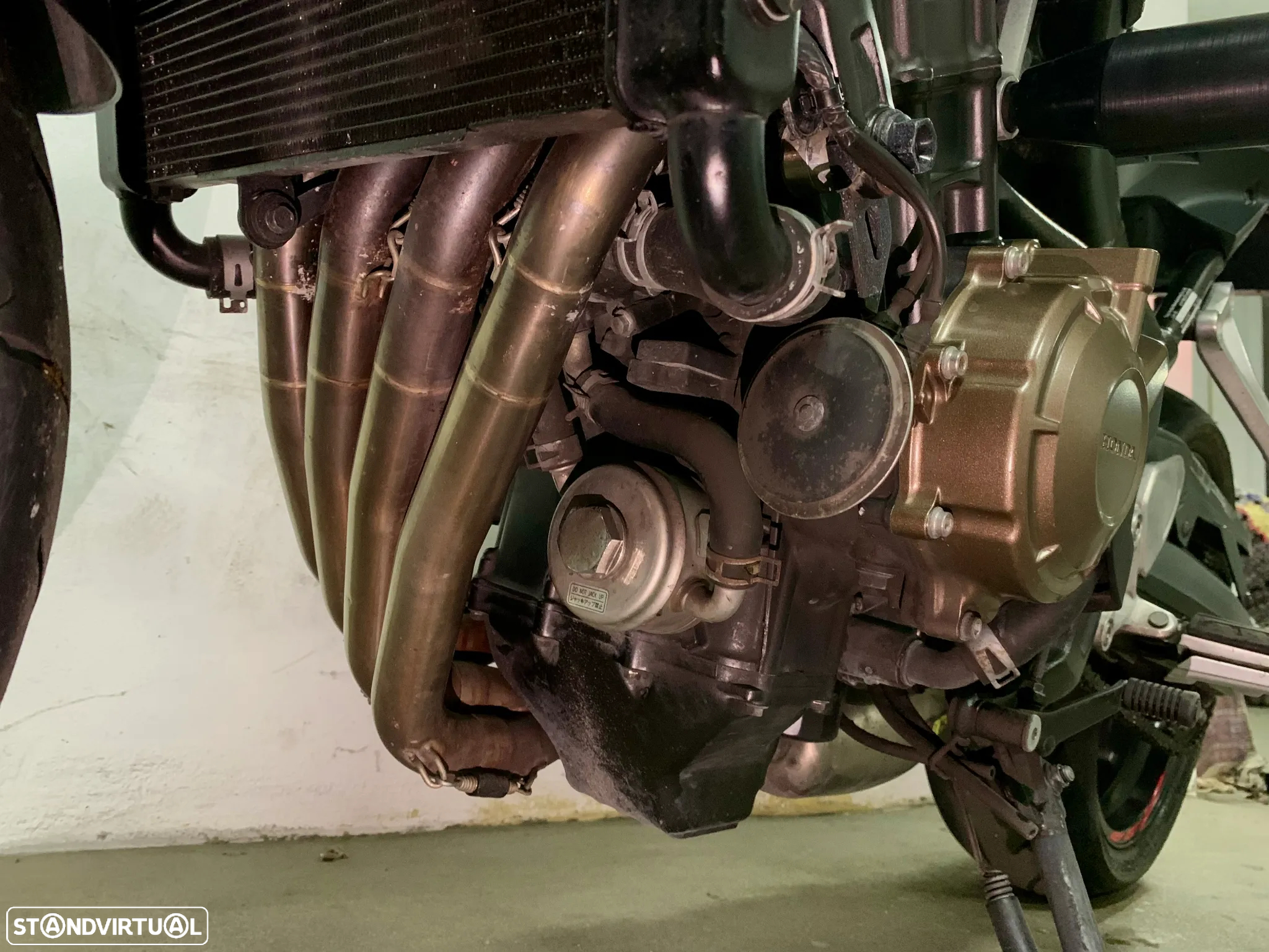 Honda CB 650F AKRAPOVIC 2018 - 19