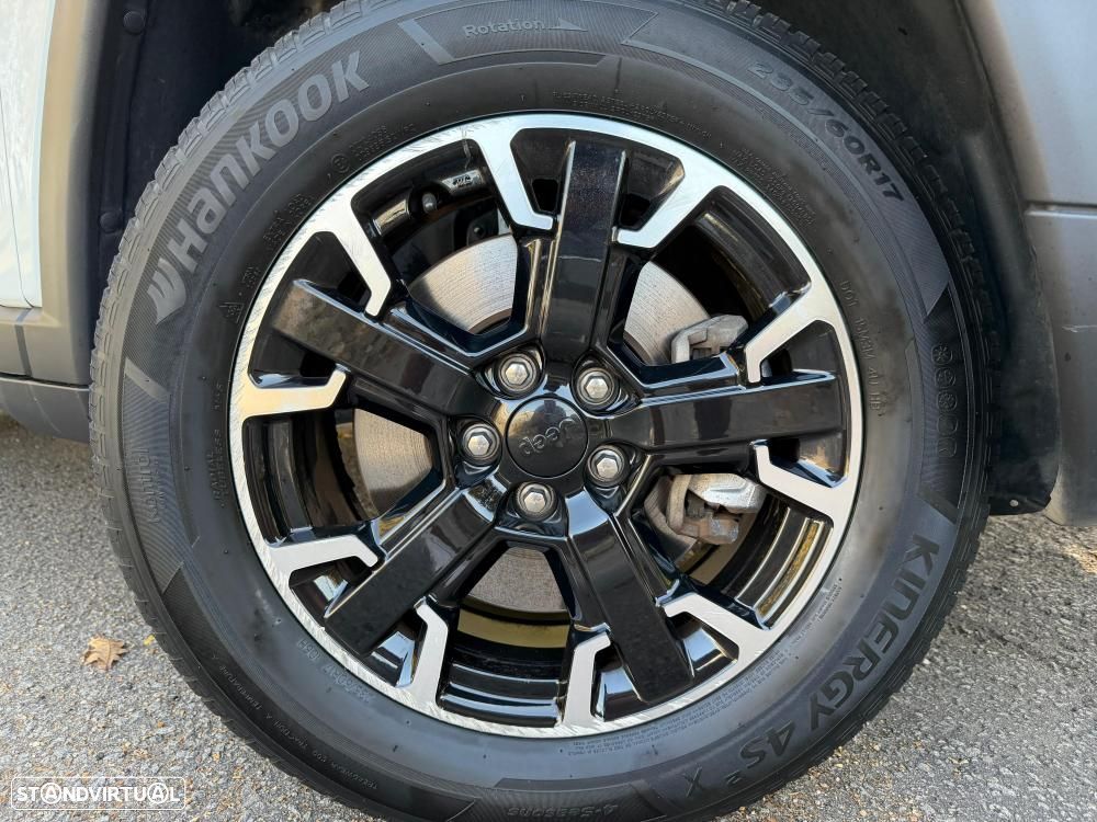 Jeep Compass 1.3 T-GDI 4xe PLUG-IN HYBRID Auto First Edition Urban - 3