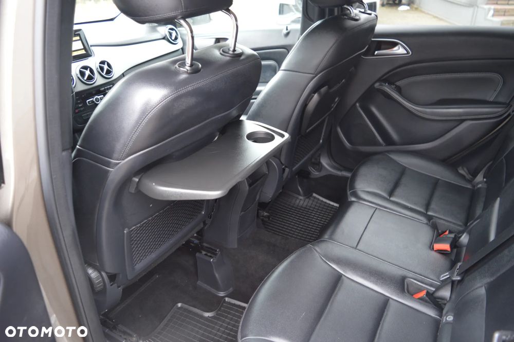 Mercedes-Benz Klasa B 180 CDI (BlueEFFICIENCY) - 18