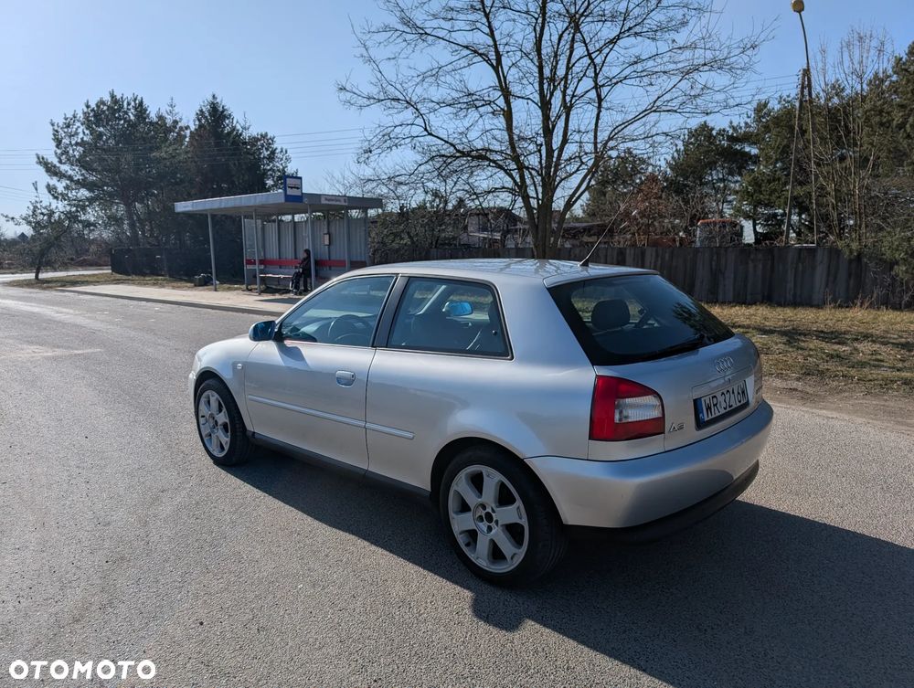 Audi A3 3-drzwiowe 1.8T Ambition - 5
