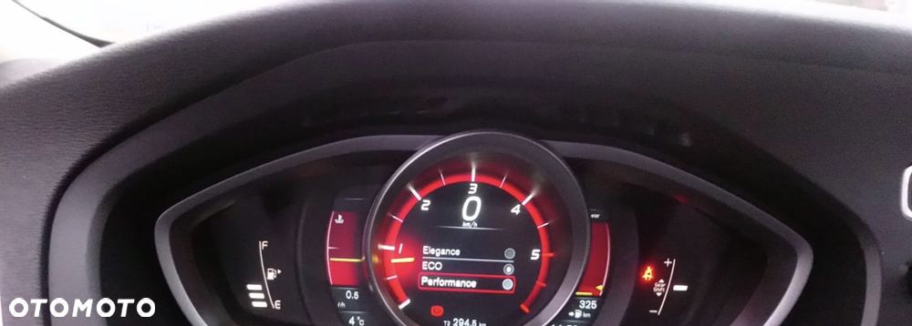 Volvo V40 D3 Summum - 18