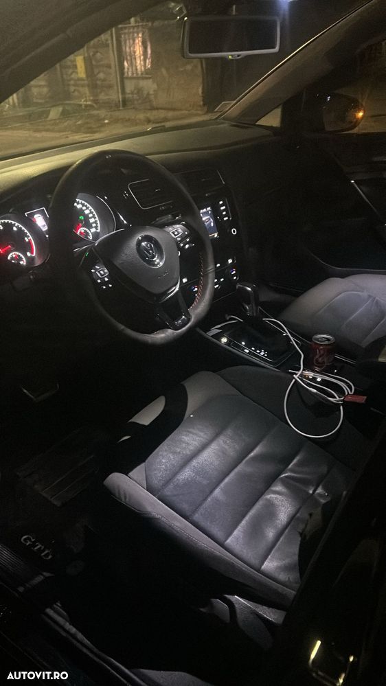 Volkswagen Golf 2.0 TDI BlueMotion Technology DSG Edition - 5