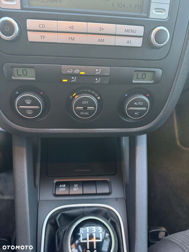 Volkswagen Jetta 1.9 TDI Comfortline - 9