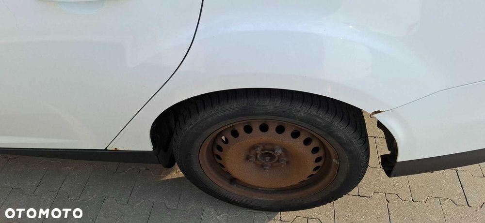 Ford Focus - 8