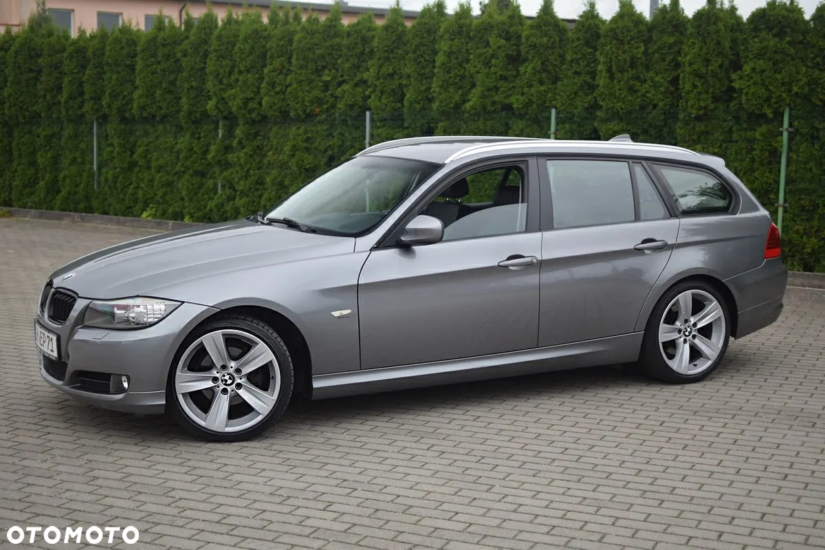 BMW Seria 3 318i Touring - 3