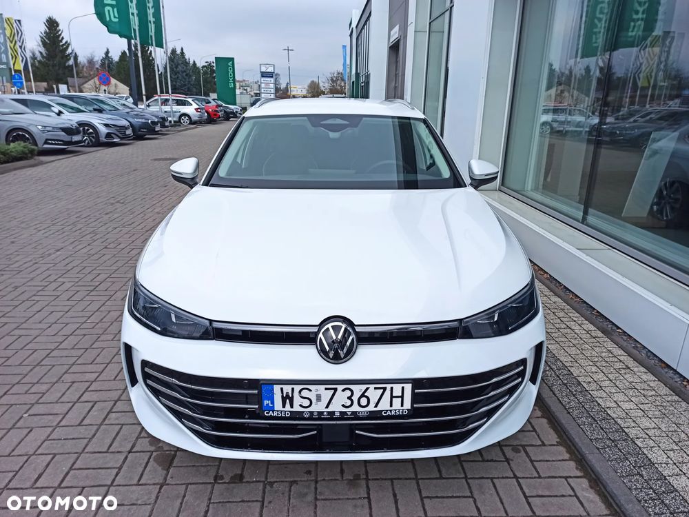 Volkswagen Passat Variant 1.5 TSI EVO Elegance DSG - 4