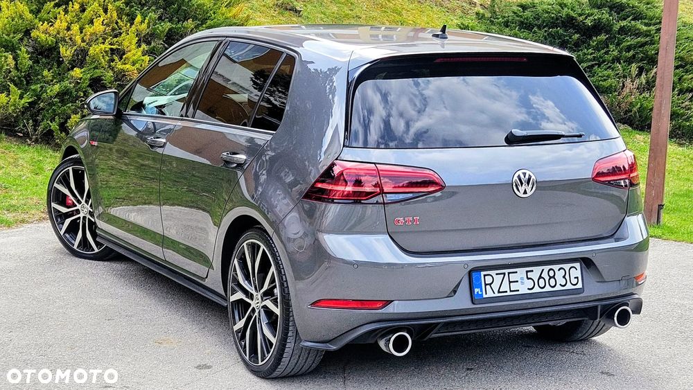 Volkswagen Golf GTI (BlueMotion Technology) DSG Performance - 4