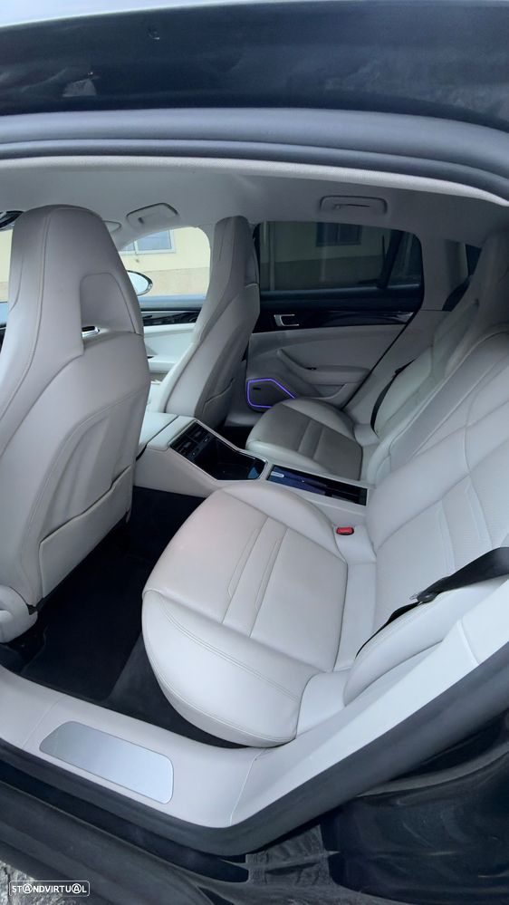 Porsche Panamera 4 E-Hybrid - 13