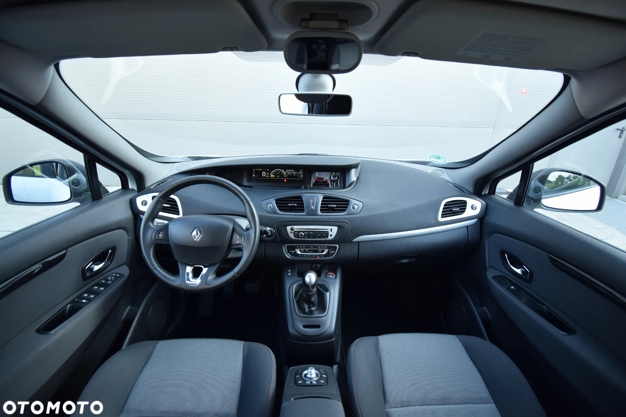 Renault Scenic - 21