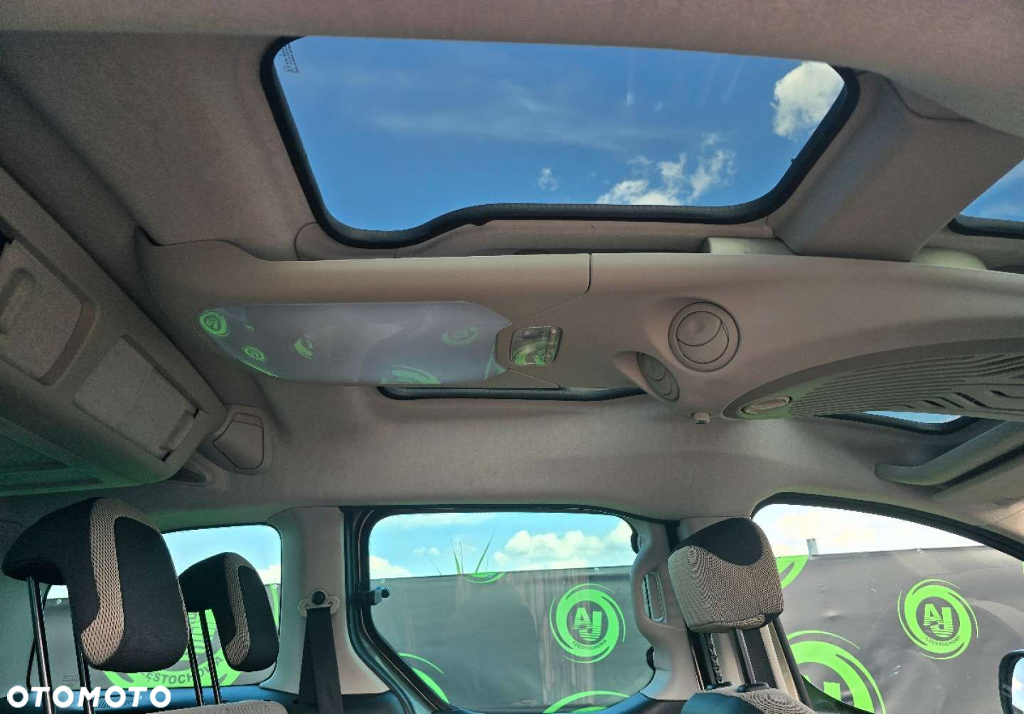 Citroën Berlingo e-HDi 90 FAP EGS6 Multispace - 14