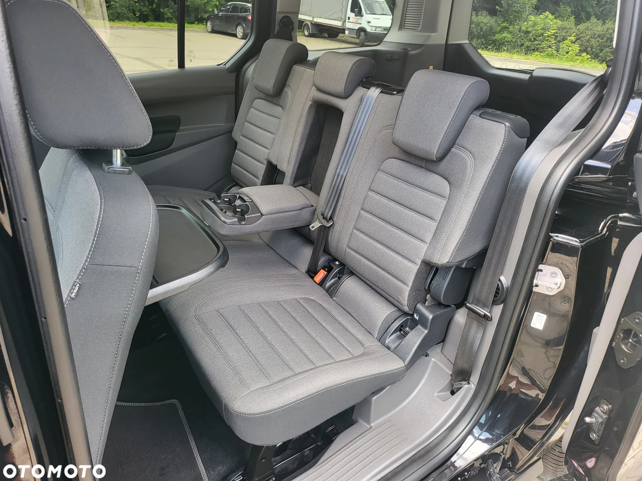 Ford Tourneo Connect Grand - 17