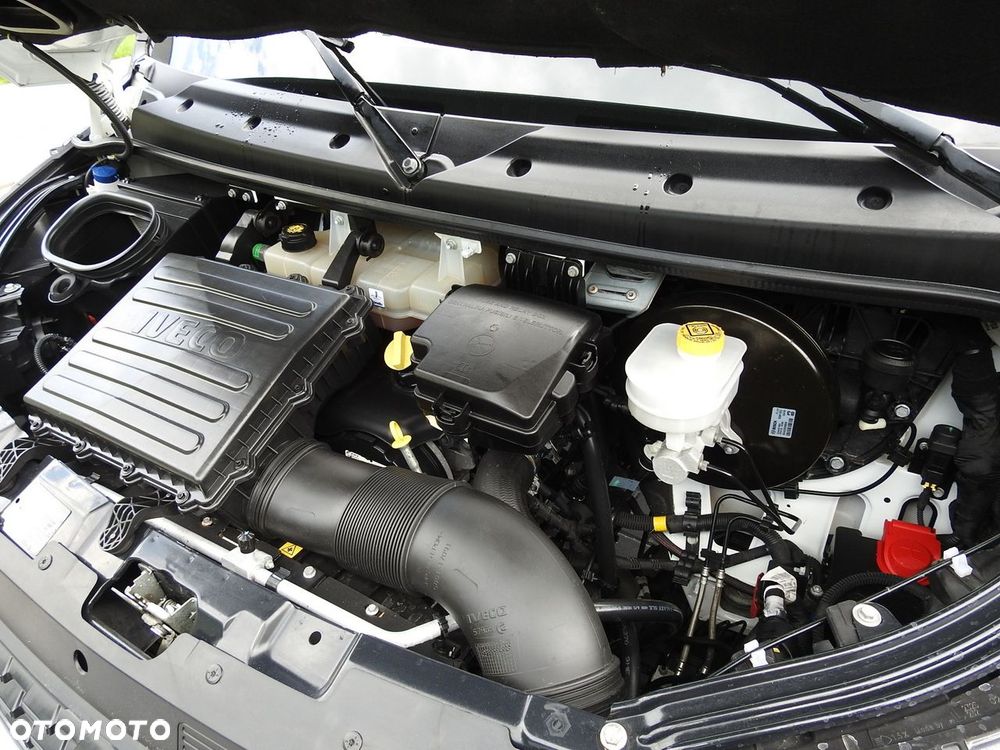 Iveco DAILY 35C14 KONTENER 8 PALET TEMPOMAT KLIMATYZACJA  BLIŹNIACZE KOŁA  140KM - 21