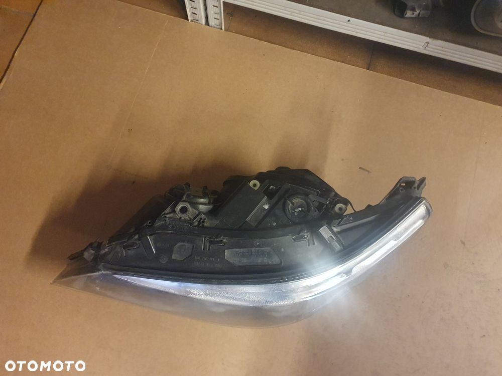 REFLEKTOR PRAWY BMW 5 E60 E61 XENON - 4