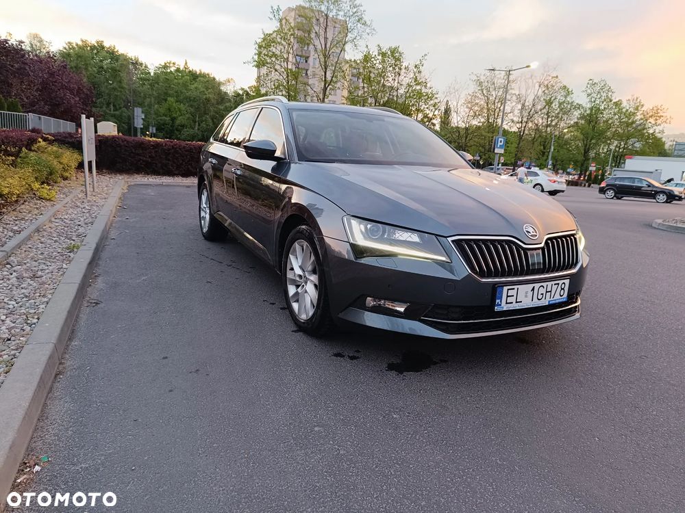 Skoda Superb 2.0 TDI SCR 4x4 Ambition DSG - 2