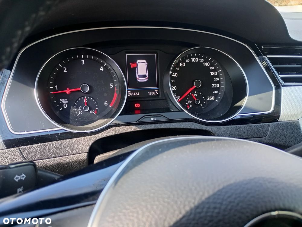 Volkswagen Passat 2.0 TDI BMT Comfortline - 11