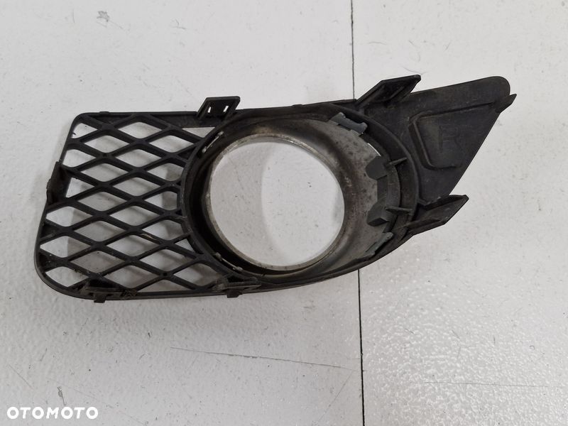 INFINITI M M30 M37 M35 RAMKA KRATKA ATRAPA HALOGENU PRAWY PRZÓD PRAWA 622561MS4A - 4