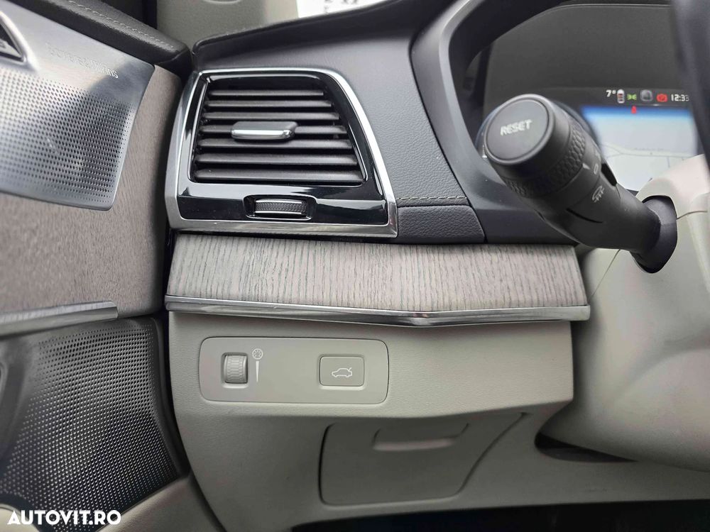Volvo XC 90 - 18