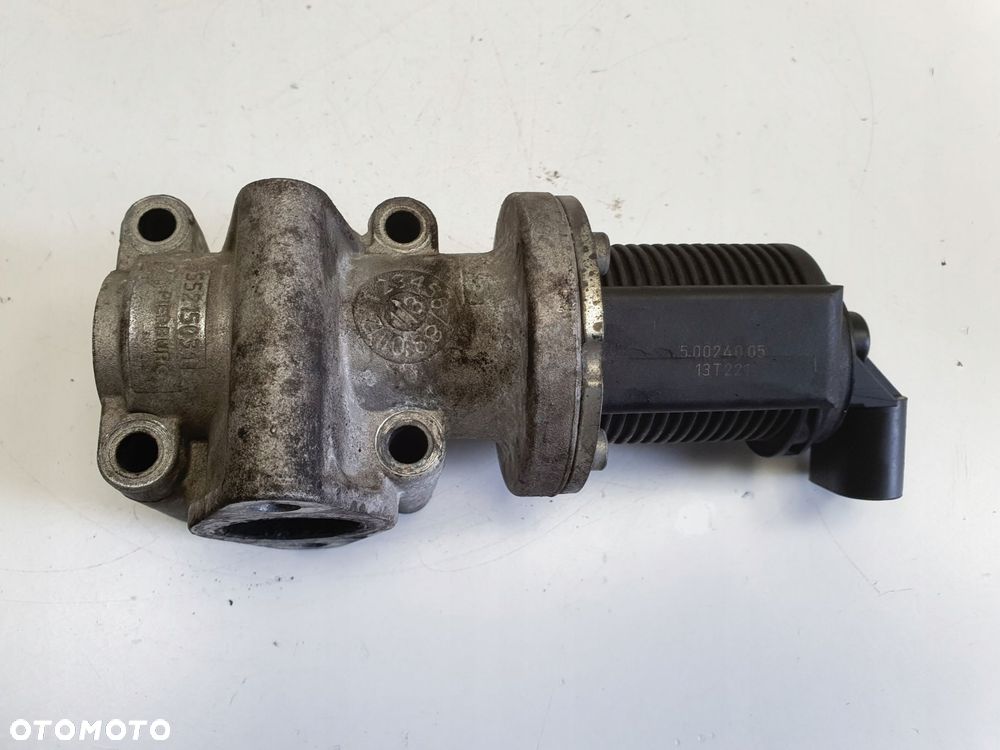 Opel Vectra C 1.9 CDTI ZAWÓR EGR 55215031 - 11