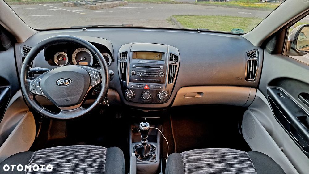 Kia Ceed 1.4 CVVT LX Basis - 16