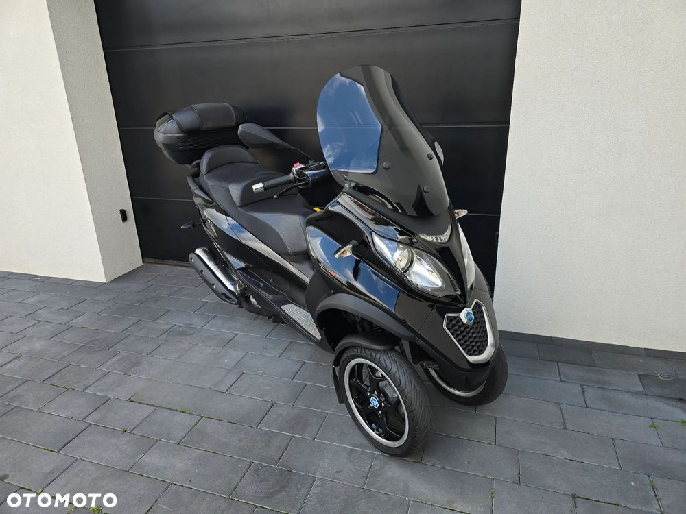 Piaggio MP-3 - 8
