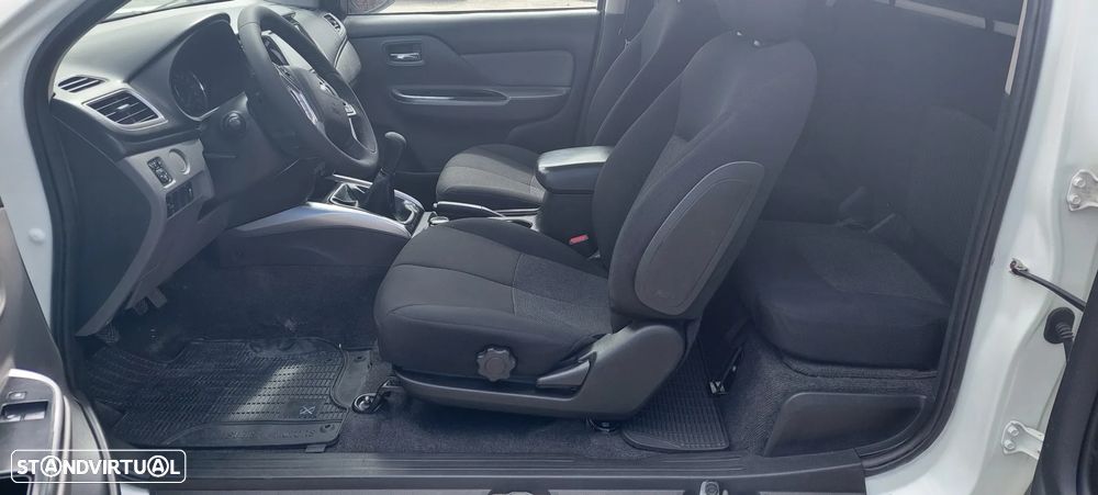 Mitsubishi L200 2.4 DI-D CD Instyle Sportw.Strakar 4WD - 9