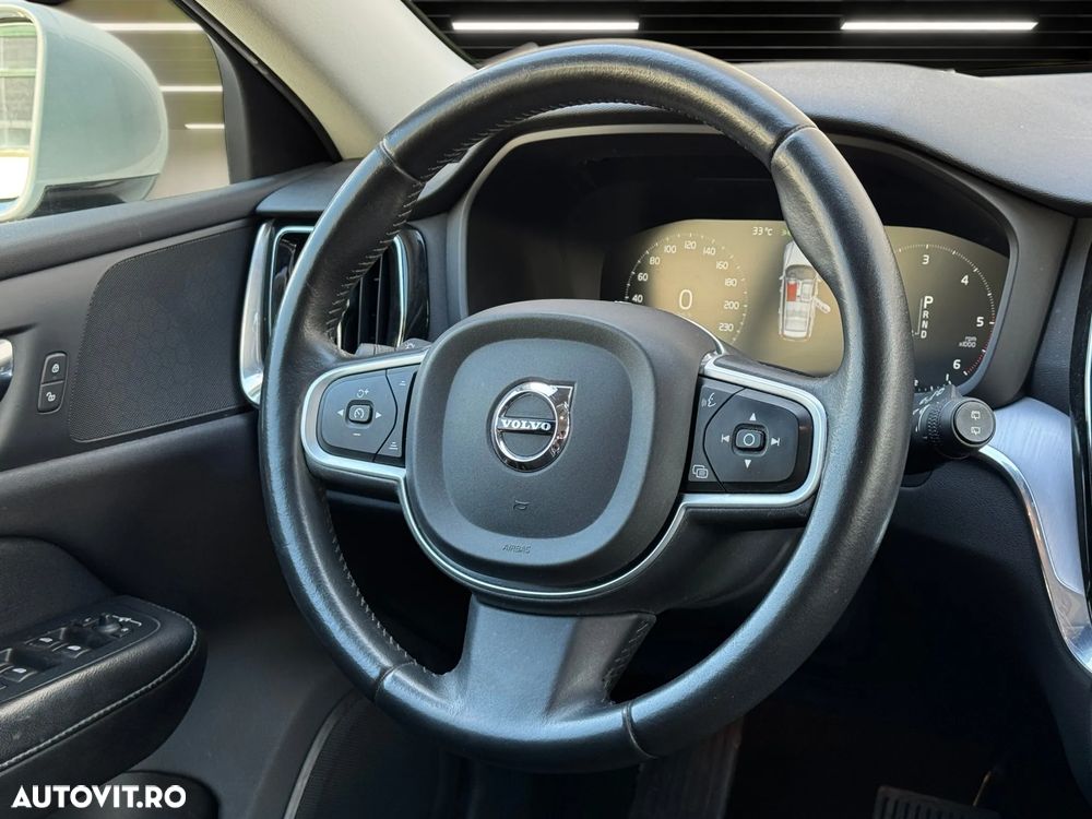 Volvo V60 D4 Momentum Pro - 39