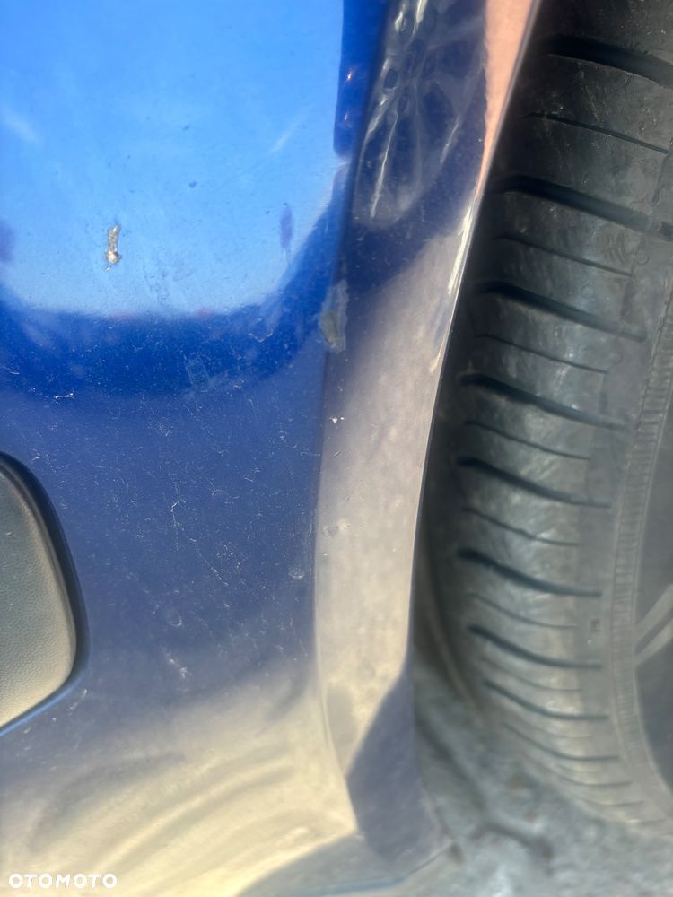 Volkswagen Golf 1.9 TDI Q - 6