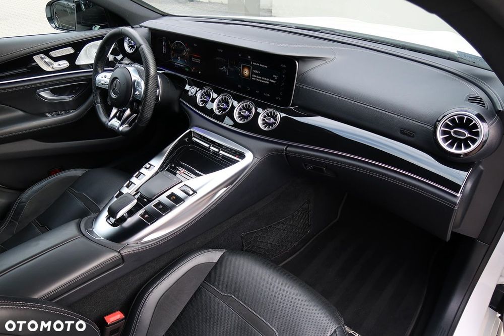 Mercedes-Benz AMG GT 43 4-Matic+ - 23