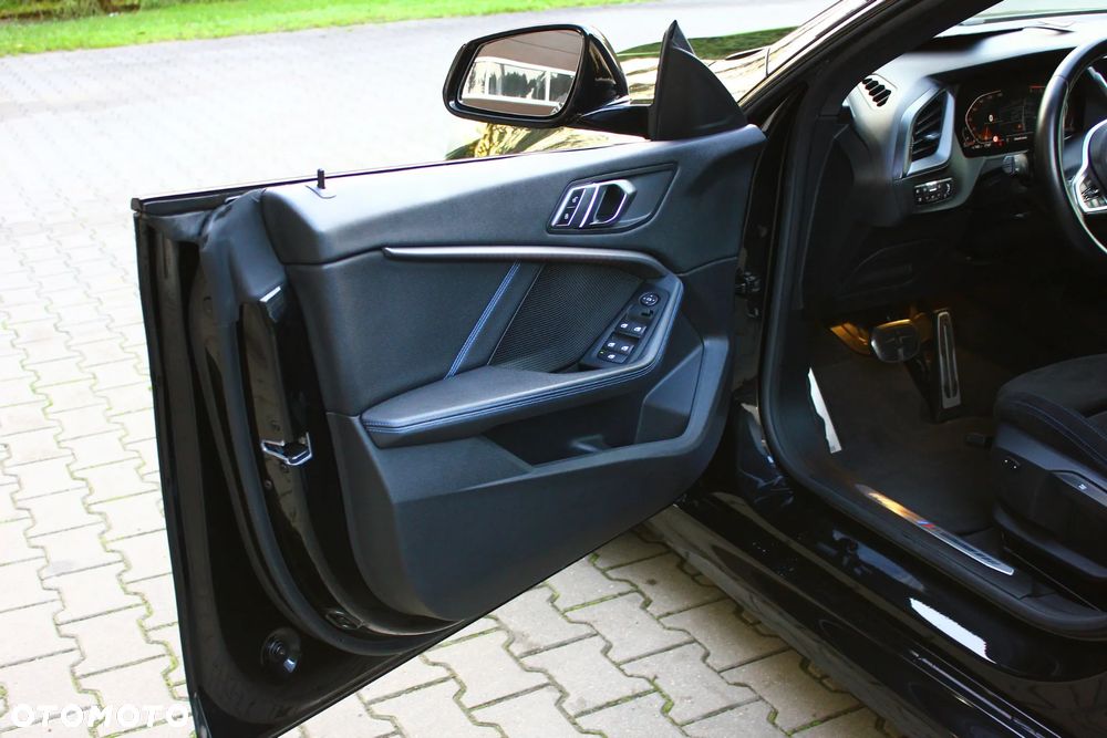 BMW Seria 2 218d M Sport sport - 26
