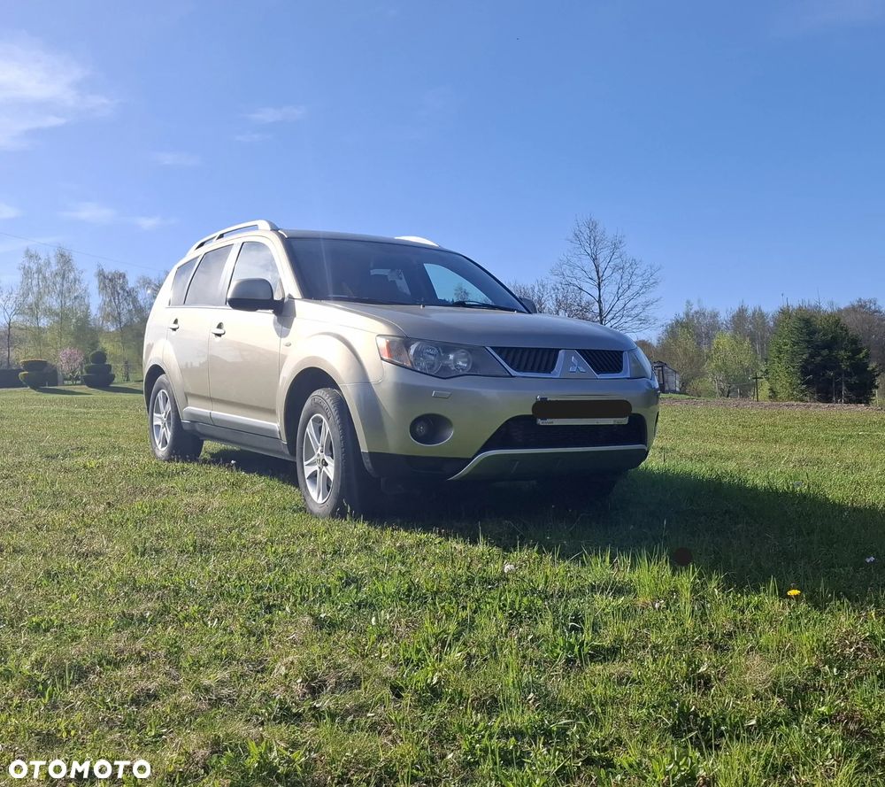 Mitsubishi Outlander 2.0 DID Instyle - 1