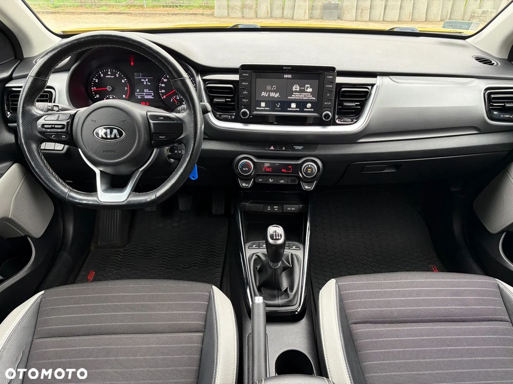 Kia Stonic 1.4 L - 12