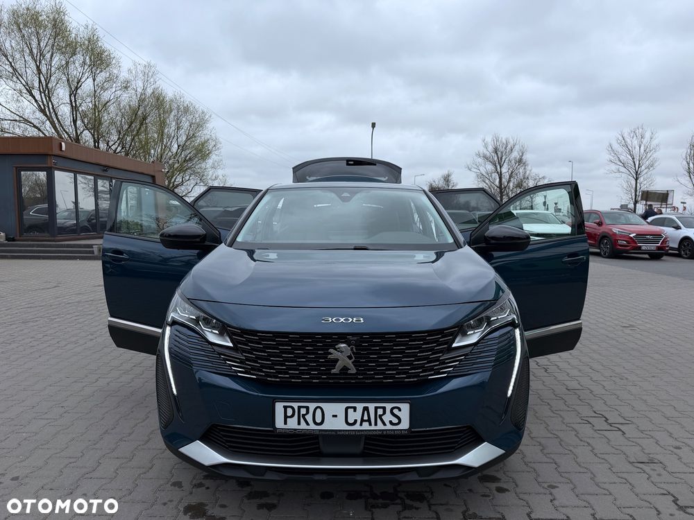 Peugeot 3008 1.6 PureTech HYbrid Allure S&S EAT8 - 11