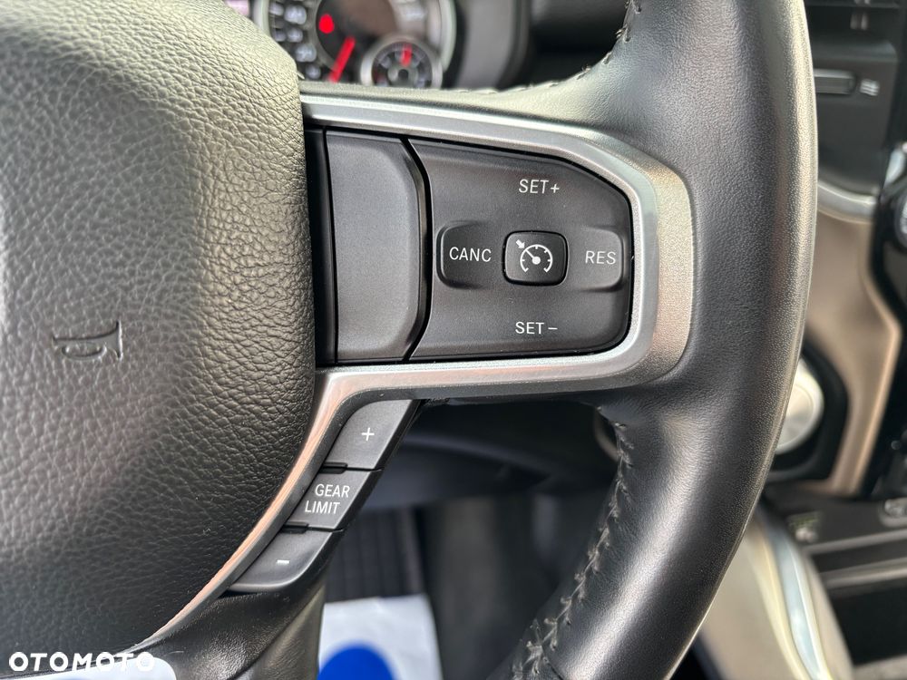 RAM 1500 Quad Cab Laramie - 33