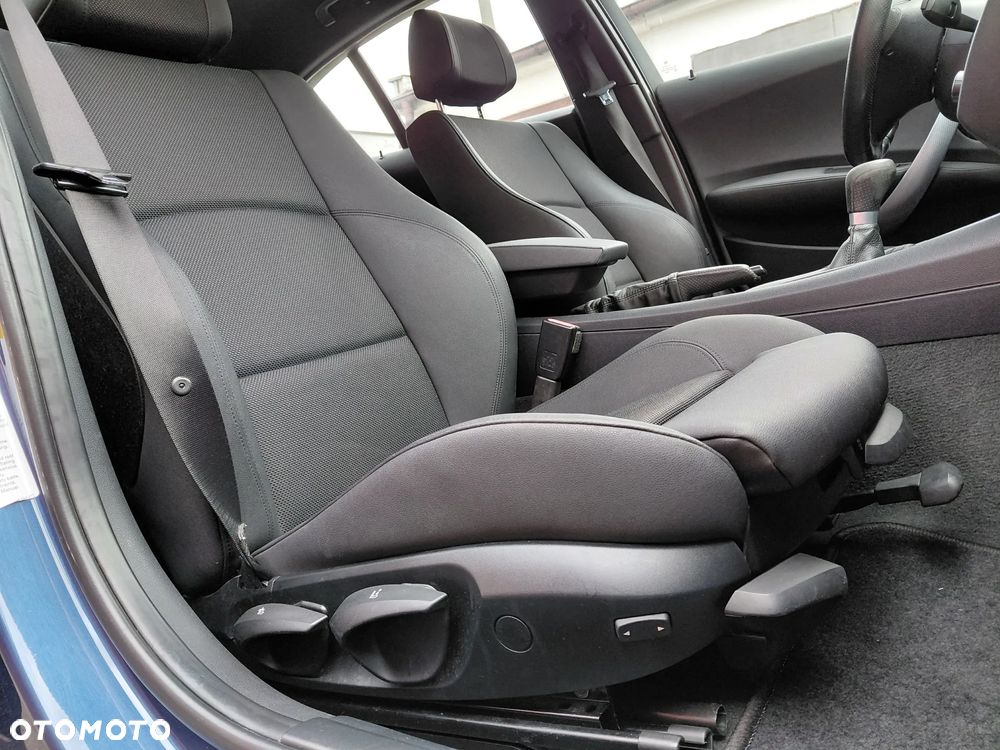 BMW Seria 1 - 25