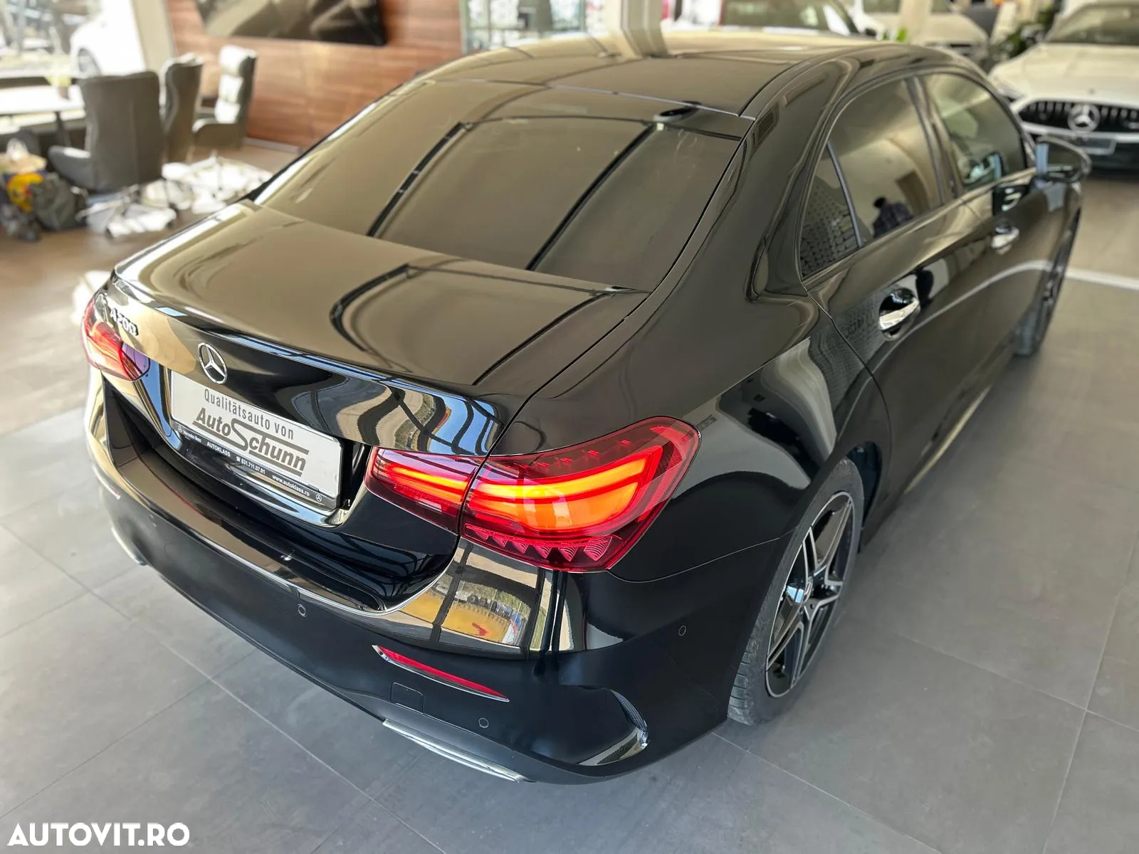 Mercedes-Benz A 200 7G-DCT AMG Line - 7