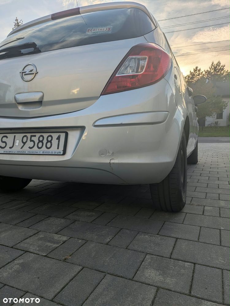Opel Corsa - 8