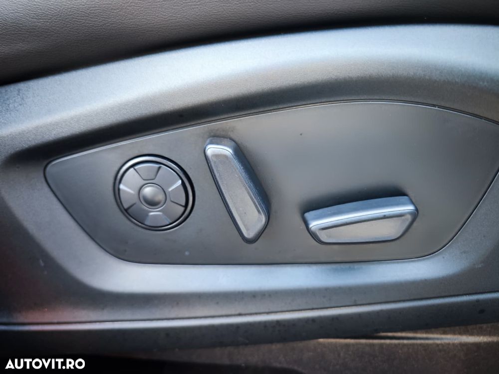 Ford Explorer 3.0 PHEV Platinum - 26