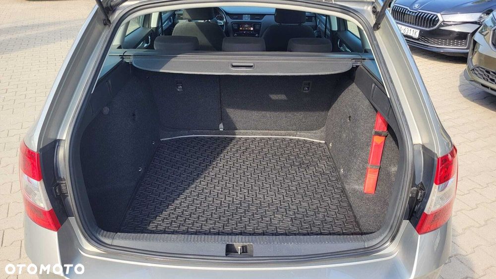 Skoda Octavia 1.6 TDI SCR Active - 12