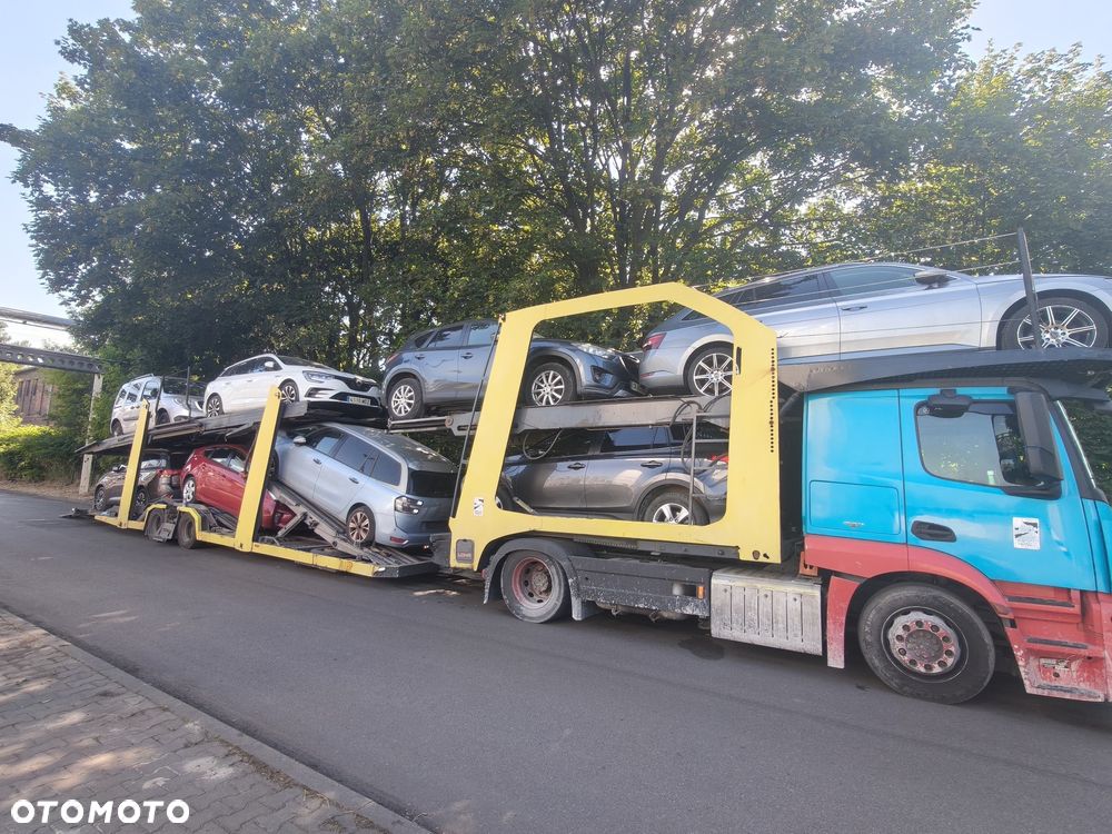 Mercedes-Benz Actros - 17