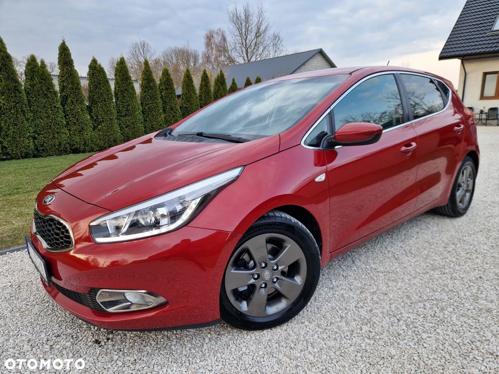 Kia Ceed 1.4 CVVT Fifa World Cup Edition - 1