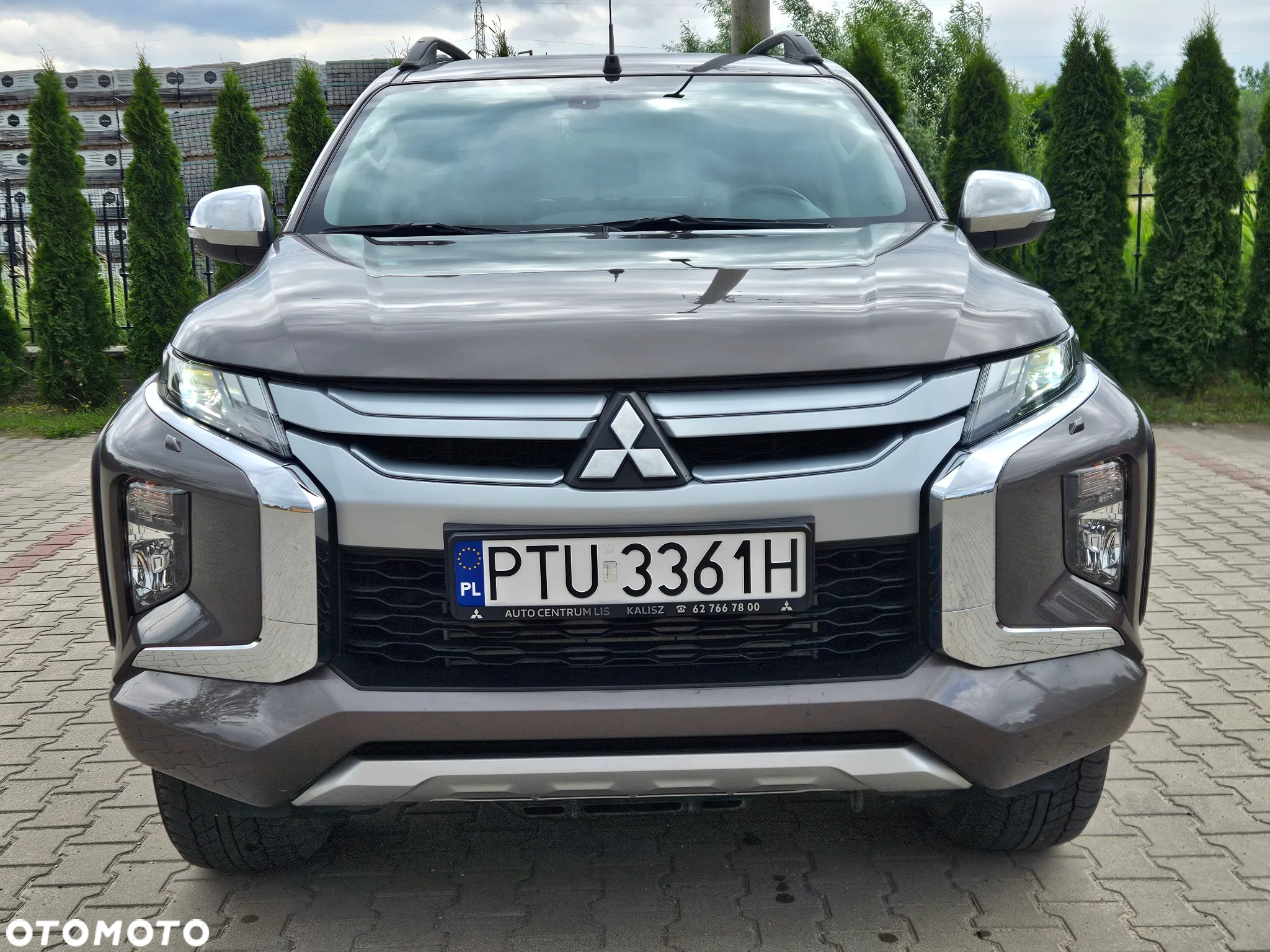 Mitsubishi L200 2.2 d DC Instyle Plus - 26