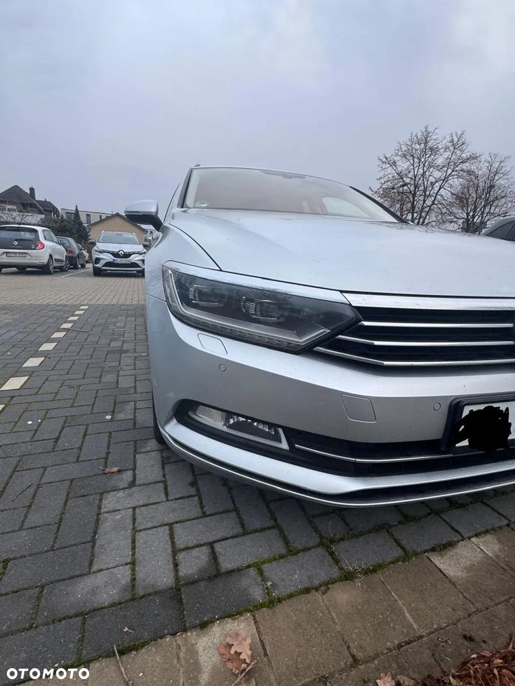 Volkswagen Passat Variant 2.0 TDI SCR DSG Highline - 2